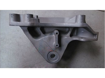 Кронштейн передней подвески кабины левый Н А7 HOWO A7 AZ1664430043 фото 1 Белгород